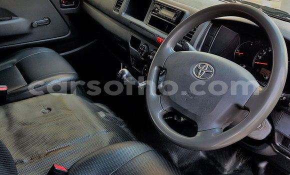 Sayi Na hannu Toyota Hiace White Mota in Maputsoa a Leribe Sayi Na hannu Toyota Hiace White Mota in Maputsoa a Leribe