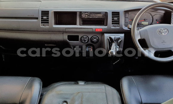 Sayi Na hannu Toyota Hiace White Mota in Maputsoa a Leribe Sayi Na hannu Toyota Hiace White Mota in Maputsoa a Leribe