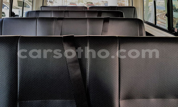 Sayi Na hannu Toyota Hiace White Mota in Maputsoa a Leribe Sayi Na hannu Toyota Hiace White Mota in Maputsoa a Leribe