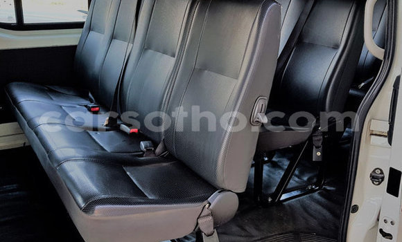 Sayi Na hannu Toyota Hiace White Mota in Maputsoa a Leribe Sayi Na hannu Toyota Hiace White Mota in Maputsoa a Leribe
