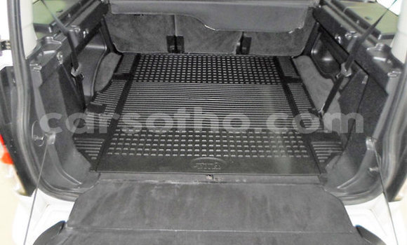 Sayi Na hannu Land Rover Discovery White Mota in Maputsoe a Leribe Sayi Na hannu Land Rover Discovery White Mota in Maputsoe a Leribe