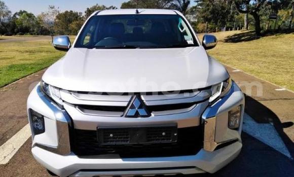 اشتري مستعمل Mitsubishi Triton White سيارة في Maseru في Maseru اشتري مستعمل Mitsubishi Triton White سيارة في Maseru في Maseru