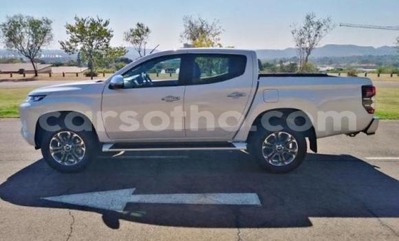 اشتري مستعمل Mitsubishi Triton White سيارة في Maseru في Maseru اشتري مستعمل Mitsubishi Triton White سيارة في Maseru في Maseru