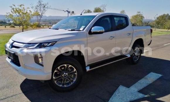 اشتري مستعمل Mitsubishi Triton White سيارة في Maseru في Maseru اشتري مستعمل Mitsubishi Triton White سيارة في Maseru في Maseru