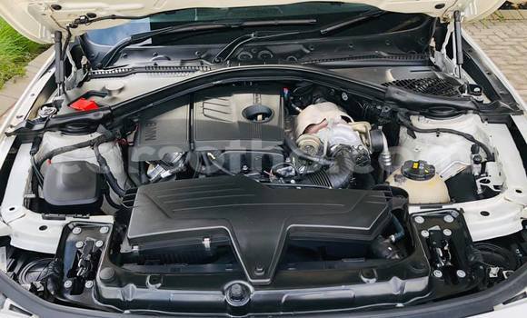 Sayi Na hannu BMW 3–Series White Mota in Maputsoa a Leribe Sayi Na hannu BMW 3–Series White Mota in Maputsoa a Leribe