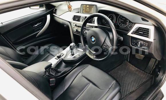 Sayi Na hannu BMW 3–Series White Mota in Maputsoa a Leribe Sayi Na hannu BMW 3–Series White Mota in Maputsoa a Leribe