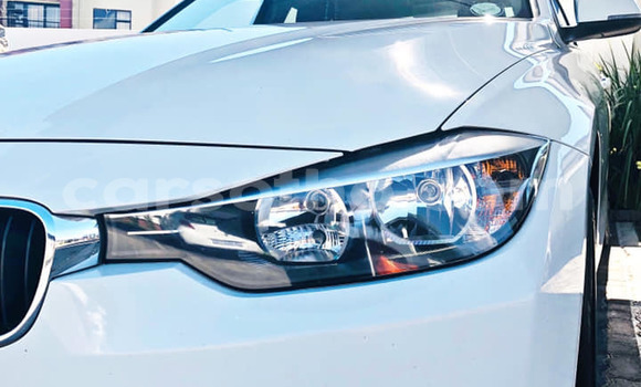 Sayi Na hannu BMW 3–Series White Mota in Maputsoa a Leribe Sayi Na hannu BMW 3–Series White Mota in Maputsoa a Leribe