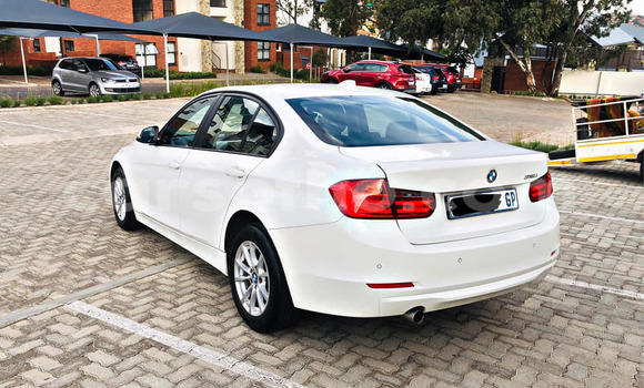 Sayi Na hannu BMW 3–Series White Mota in Maputsoa a Leribe Sayi Na hannu BMW 3–Series White Mota in Maputsoa a Leribe