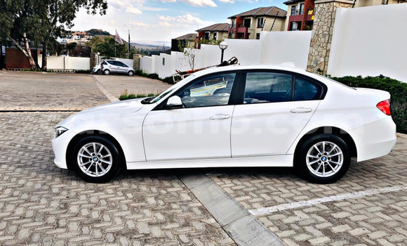 Sayi Na hannu BMW 3–Series White Mota in Maputsoa a Leribe Sayi Na hannu BMW 3–Series White Mota in Maputsoa a Leribe