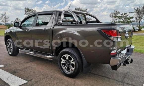 اشتري مستعمل Mazda BT-50 Brown سيارة في Maseru في Maseru اشتري مستعمل Mazda BT-50 Brown سيارة في Maseru في Maseru