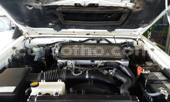 Sayi Na hannu Toyota Hilux White Mota in Maseru a Maseru Sayi Na hannu Toyota Hilux White Mota in Maseru a Maseru