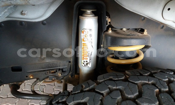 Sayi Na hannu Toyota Hilux White Mota in Maseru a Maseru Sayi Na hannu Toyota Hilux White Mota in Maseru a Maseru