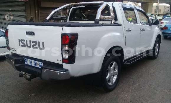 Acheter Occasion Voiture Isuzu KB Blanc à Maseru, Maseru Acheter Occasion Voiture Isuzu KB Blanc à Maseru, Maseru