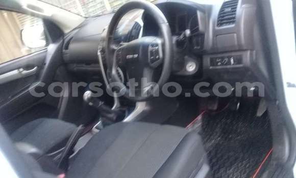 Acheter Occasion Voiture Isuzu KB Blanc à Maseru, Maseru Acheter Occasion Voiture Isuzu KB Blanc à Maseru, Maseru