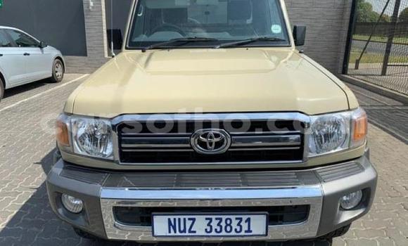 Sayi Na hannu Toyota Land Cruiser Beige Mota in Maseru a Maseru Sayi Na hannu Toyota Land Cruiser Beige Mota in Maseru a Maseru