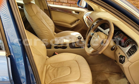اشتري مستعمل Audi A4 Blue سيارة في Hlotse في Leribe اشتري مستعمل Audi A4 Blue سيارة في Hlotse في Leribe