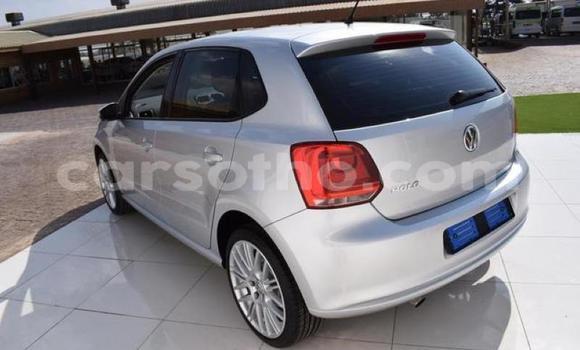 اشتري مستعمل Volkswagen Polo Silver سيارة في Hlotse في Leribe اشتري مستعمل Volkswagen Polo Silver سيارة في Hlotse في Leribe