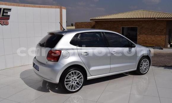 اشتري مستعمل Volkswagen Polo Silver سيارة في Hlotse في Leribe اشتري مستعمل Volkswagen Polo Silver سيارة في Hlotse في Leribe