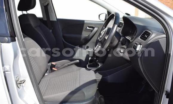 اشتري مستعمل Volkswagen Polo Silver سيارة في Hlotse في Leribe اشتري مستعمل Volkswagen Polo Silver سيارة في Hlotse في Leribe