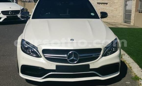 Acheter Occasion Voiture Mercedes-Benz C–Class Blanc à Maseru, Maseru Acheter Occasion Voiture Mercedes-Benz C–Class Blanc à Maseru, Maseru