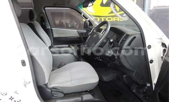 Buy Used Toyota 4Runner White Car in Butha Buthe in Butha-Buthe Buy Used Toyota 4Runner White Car in Butha Buthe in Butha-Buthe