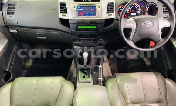 Acheter Occasion Voiture Toyota Hilux Gris à Maputsoe, Leribe Acheter Occasion Voiture Toyota Hilux Gris à Maputsoe, Leribe