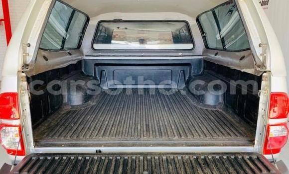 Acheter Occasion Voiture Toyota Hilux Gris à Maputsoe, Leribe Acheter Occasion Voiture Toyota Hilux Gris à Maputsoe, Leribe