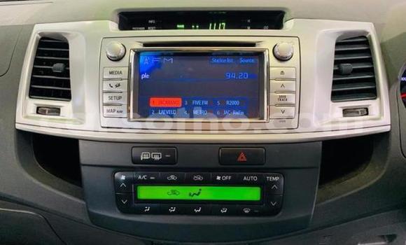 Acheter Occasion Voiture Toyota Hilux Gris à Maputsoe, Leribe Acheter Occasion Voiture Toyota Hilux Gris à Maputsoe, Leribe