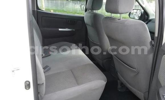 Acheter Occasion Voiture Toyota Hilux Blanc à Maputsoe, Leribe Acheter Occasion Voiture Toyota Hilux Blanc à Maputsoe, Leribe