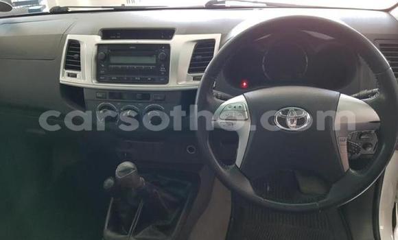 Buy Used Toyota Hilux White Car in Maputsoa in Leribe Buy Used Toyota Hilux White Car in Maputsoa in Leribe