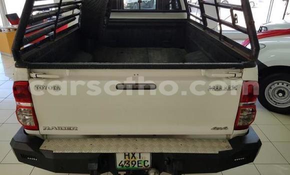 Buy Used Toyota Hilux White Car in Maputsoa in Leribe Buy Used Toyota Hilux White Car in Maputsoa in Leribe