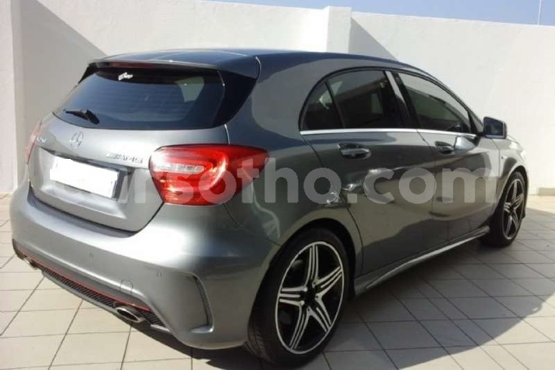 Big with watermark 2015 mercedes benz a class a250111