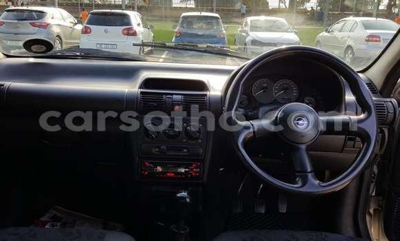 Sayi Na hannu Opel Corsa Silver Mota in Maseru a Maseru Sayi Na hannu Opel Corsa Silver Mota in Maseru a Maseru