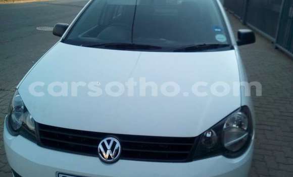 Sayi Na hannu Volkswagen Polo White Mota in Maseru a Maseru Sayi Na hannu Volkswagen Polo White Mota in Maseru a Maseru