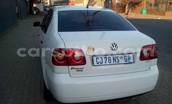 Sayi Na hannu Volkswagen Polo White Mota in Maseru a Maseru Sayi Na hannu Volkswagen Polo White Mota in Maseru a Maseru