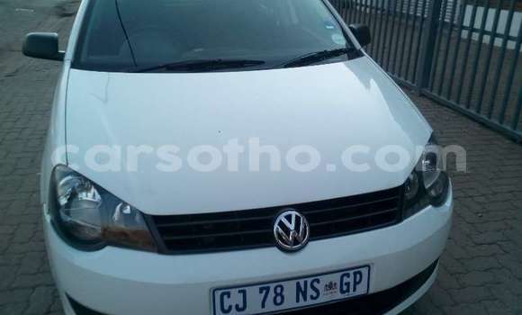 Sayi Na hannu Volkswagen Polo White Mota in Maseru a Maseru Sayi Na hannu Volkswagen Polo White Mota in Maseru a Maseru