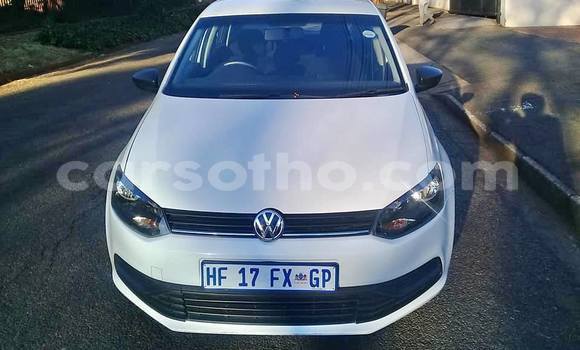 اشتري مستعمل Volkswagen Polo White سيارة في Maputsoe في Leribe اشتري مستعمل Volkswagen Polo White سيارة في Maputsoe في Leribe