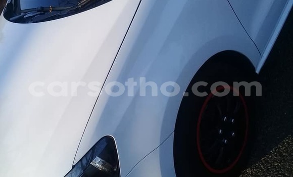 اشتري مستعمل Volkswagen Polo White سيارة في Maputsoe في Leribe اشتري مستعمل Volkswagen Polo White سيارة في Maputsoe في Leribe