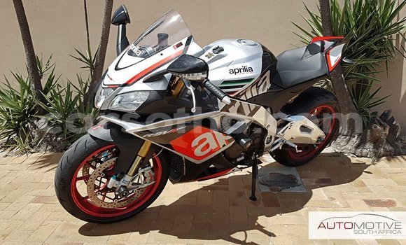Acheter Occasion Moto Aprilia RSV Autre à Maseru, Maseru Acheter Occasion Moto Aprilia RSV Autre à Maseru, Maseru