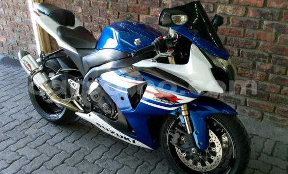 Sayi Na hannu Suzuki APV Blue Mota in Maputsoa a Leribe