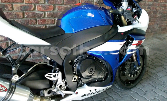 Acheter Occasion Voiture Suzuki APV Bleu à Maputsoa, Leribe Acheter Occasion Voiture Suzuki APV Bleu à Maputsoa, Leribe