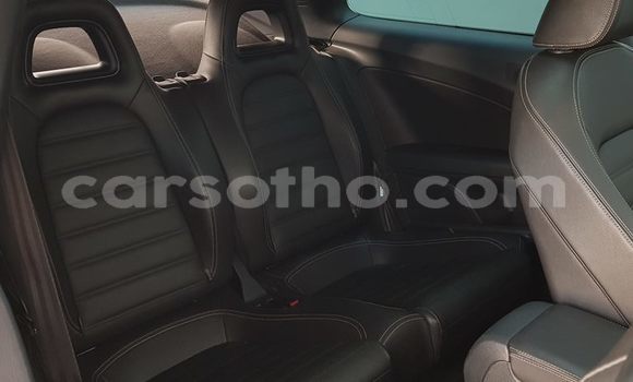 Acheter Occasion Voiture Volkswagen Scirocco R Blanc à Maseru, Maseru Acheter Occasion Voiture Volkswagen Scirocco R Blanc à Maseru, Maseru