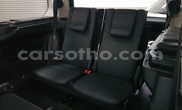 Buy Used Land Rover Discovery Silver Car in Maputsoa in Leribe Buy Used Land Rover Discovery Silver Car in Maputsoa in Leribe