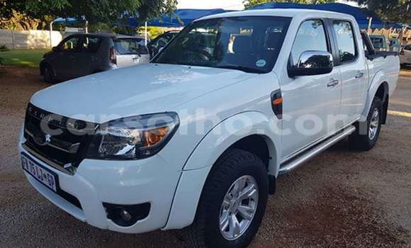 Acheter Occasion Voiture Ford Club Wagon Blanc à Maseru, Maseru Acheter Occasion Voiture Ford Club Wagon Blanc à Maseru, Maseru