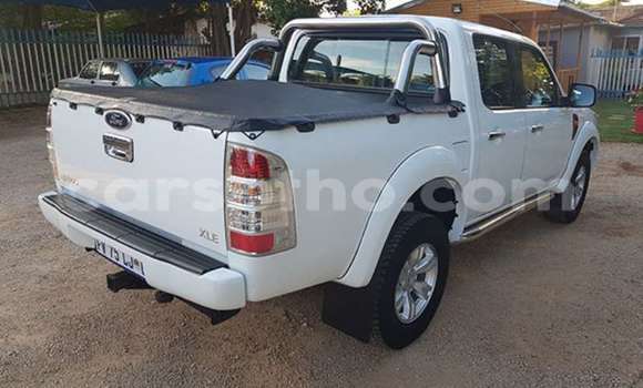 Acheter Occasion Voiture Ford Club Wagon Blanc à Maseru, Maseru Acheter Occasion Voiture Ford Club Wagon Blanc à Maseru, Maseru