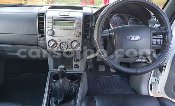 Acheter Occasion Voiture Ford Club Wagon Blanc à Maseru, Maseru Acheter Occasion Voiture Ford Club Wagon Blanc à Maseru, Maseru