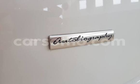 Sayi Na hannu Land Rover Range Rover White Mota in Maputsoe a Leribe Sayi Na hannu Land Rover Range Rover White Mota in Maputsoe a Leribe