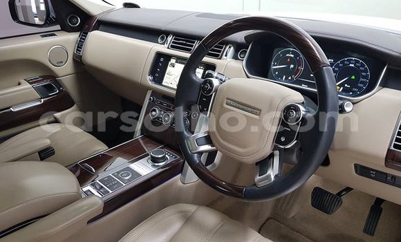 Sayi Na hannu Land Rover Range Rover White Mota in Maputsoe a Leribe Sayi Na hannu Land Rover Range Rover White Mota in Maputsoe a Leribe