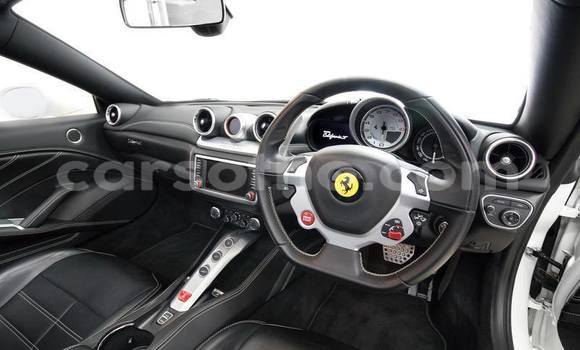 Acheter Occasion Voiture Ferrari California Blanc à Maseru, Maseru Acheter Occasion Voiture Ferrari California Blanc à Maseru, Maseru