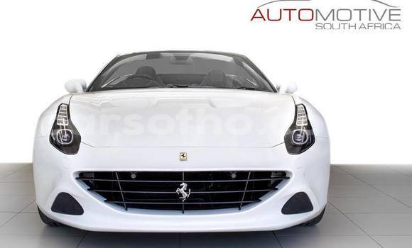 Acheter Occasion Voiture Ferrari California Blanc à Maseru, Maseru Acheter Occasion Voiture Ferrari California Blanc à Maseru, Maseru